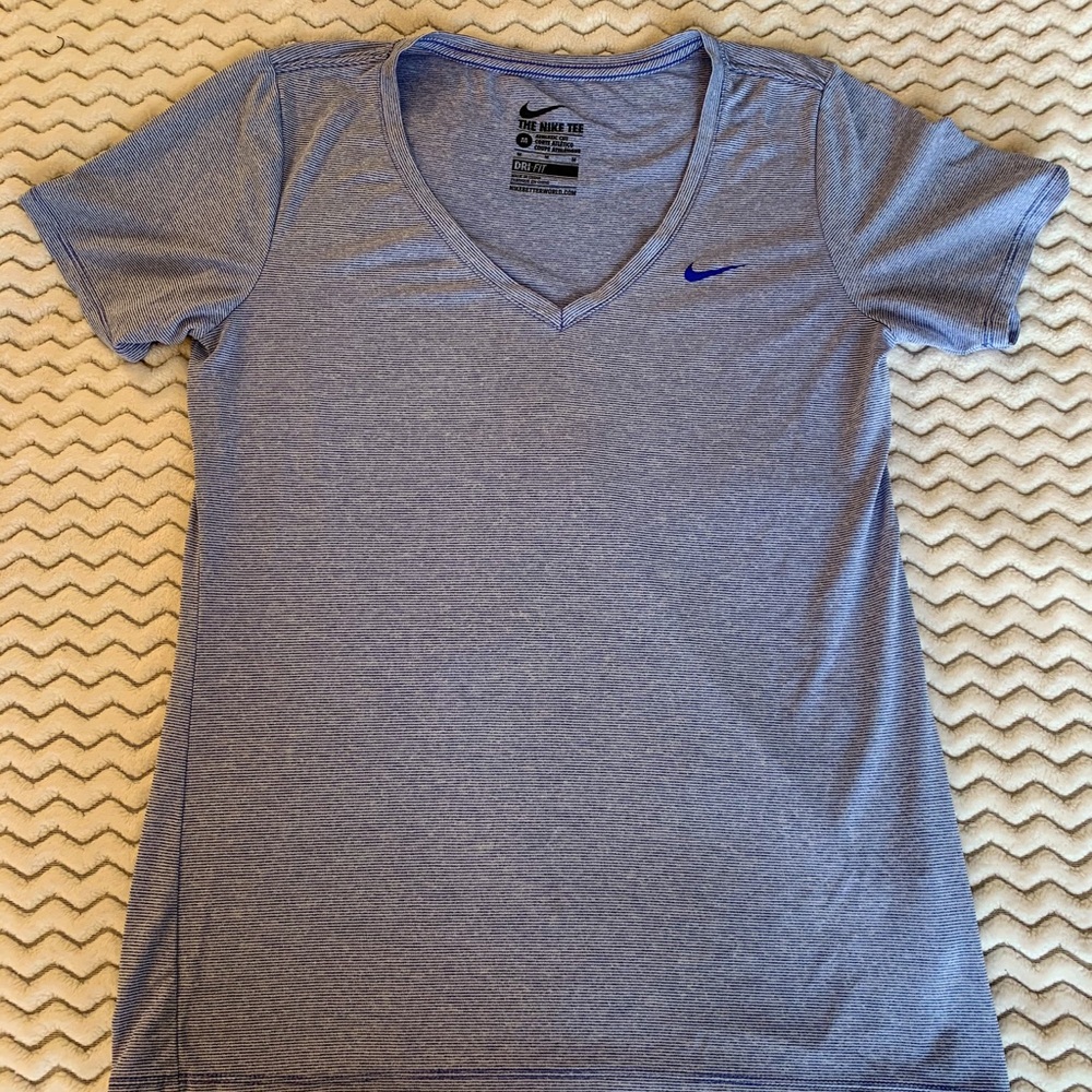 Nike Dri-Fit athletic workout running tee sz M